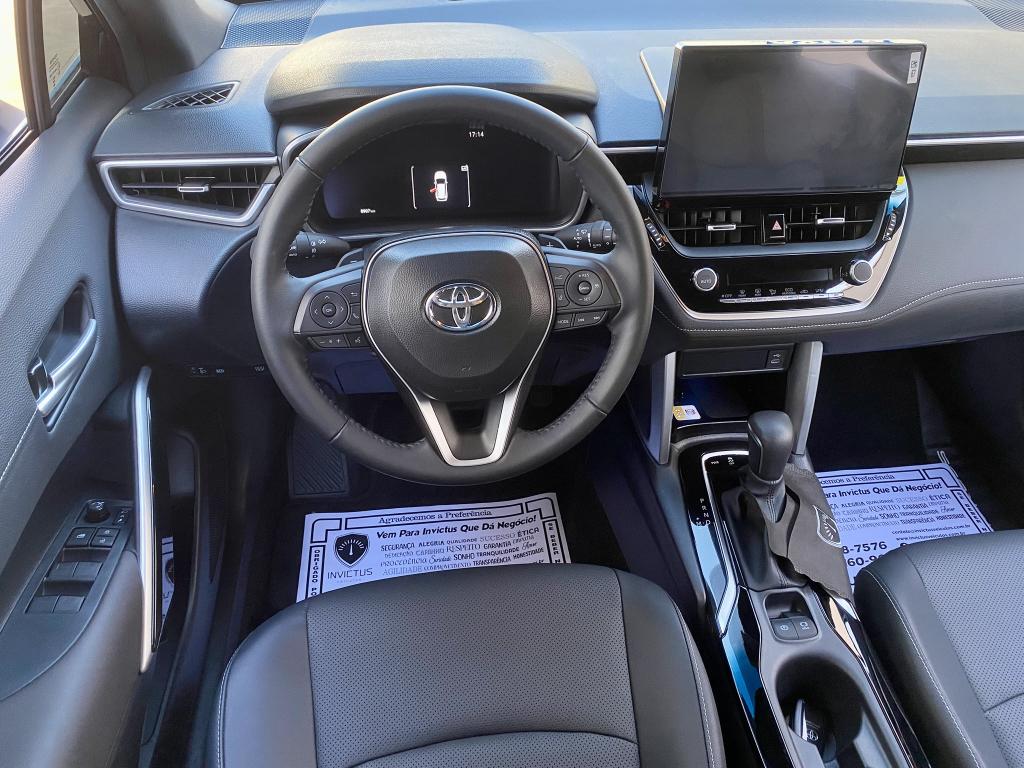 TOYOTA Corolla Cross - Foto