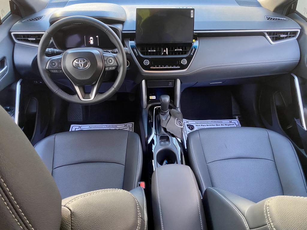 TOYOTA Corolla Cross - Foto