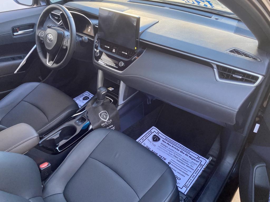 TOYOTA Corolla Cross - Foto