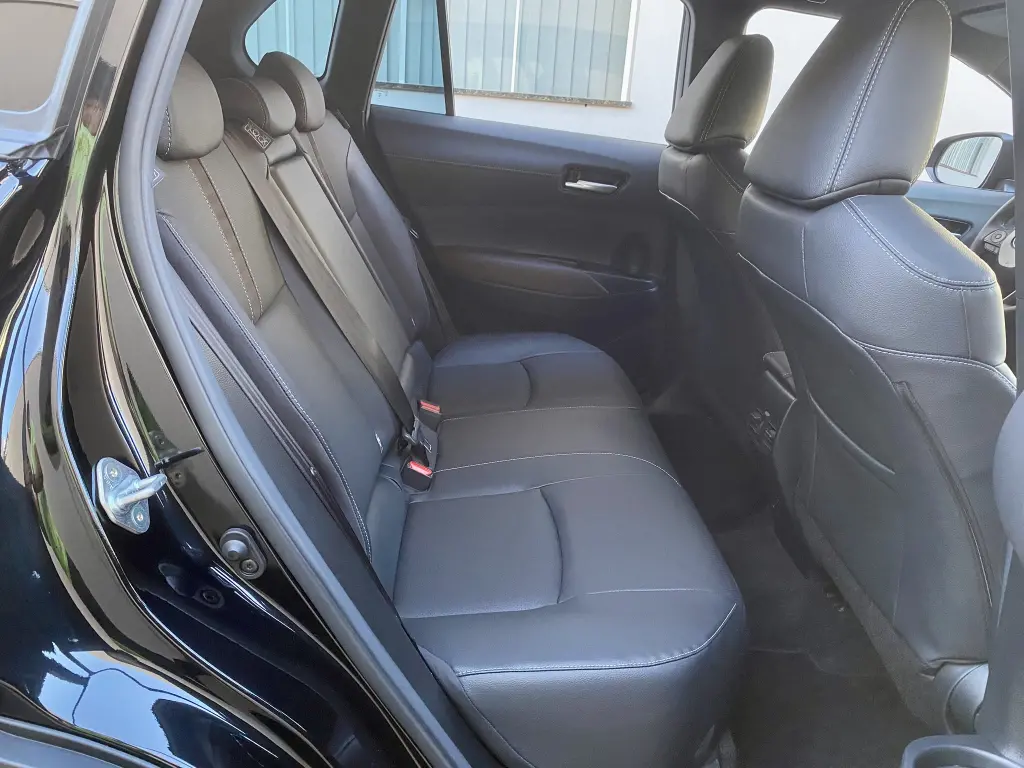 TOYOTA Corolla Cross - Foto