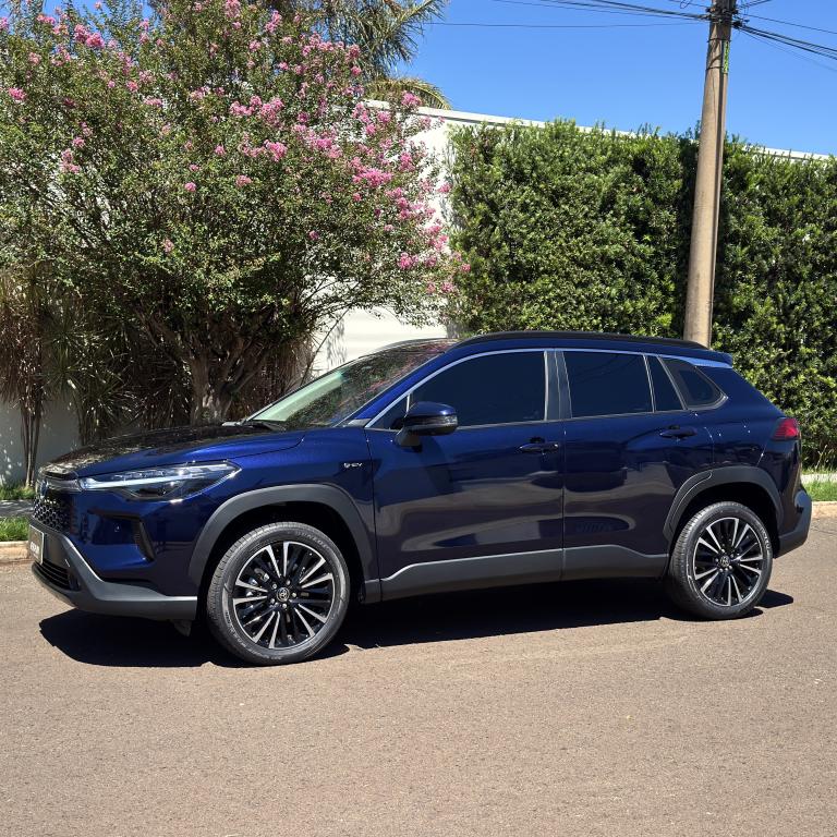 TOYOTA Corolla Cross - Foto