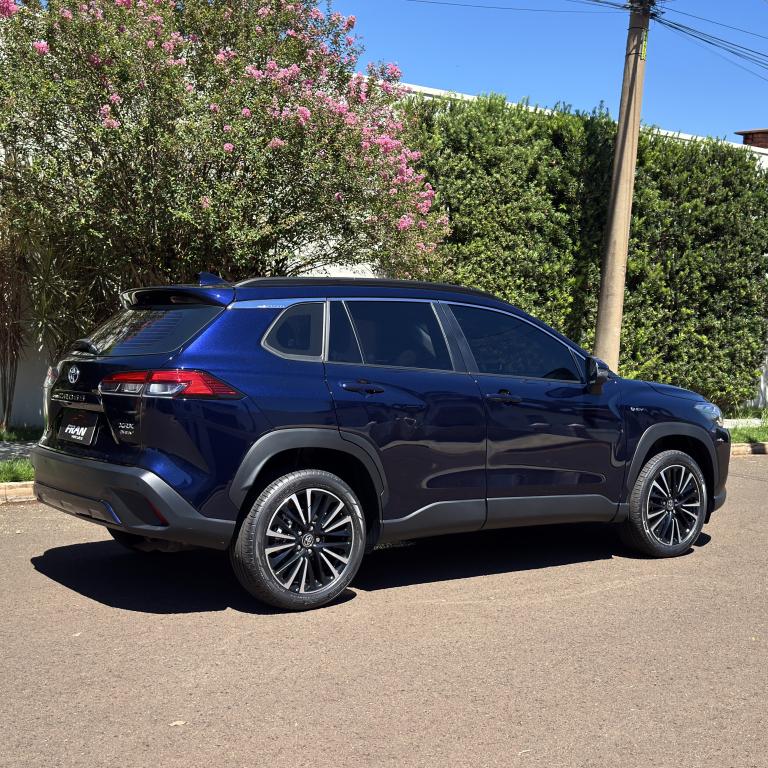 TOYOTA Corolla Cross - Foto