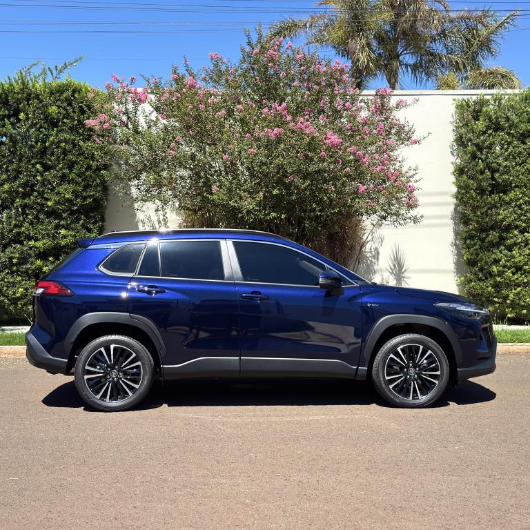 TOYOTA Corolla Cross - Foto