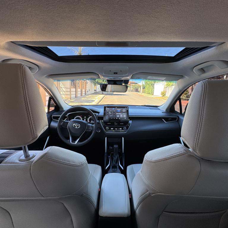 TOYOTA Corolla Cross - Foto