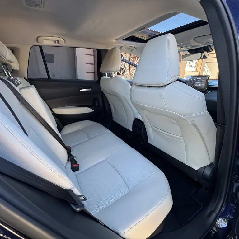 TOYOTA Corolla Cross - Foto