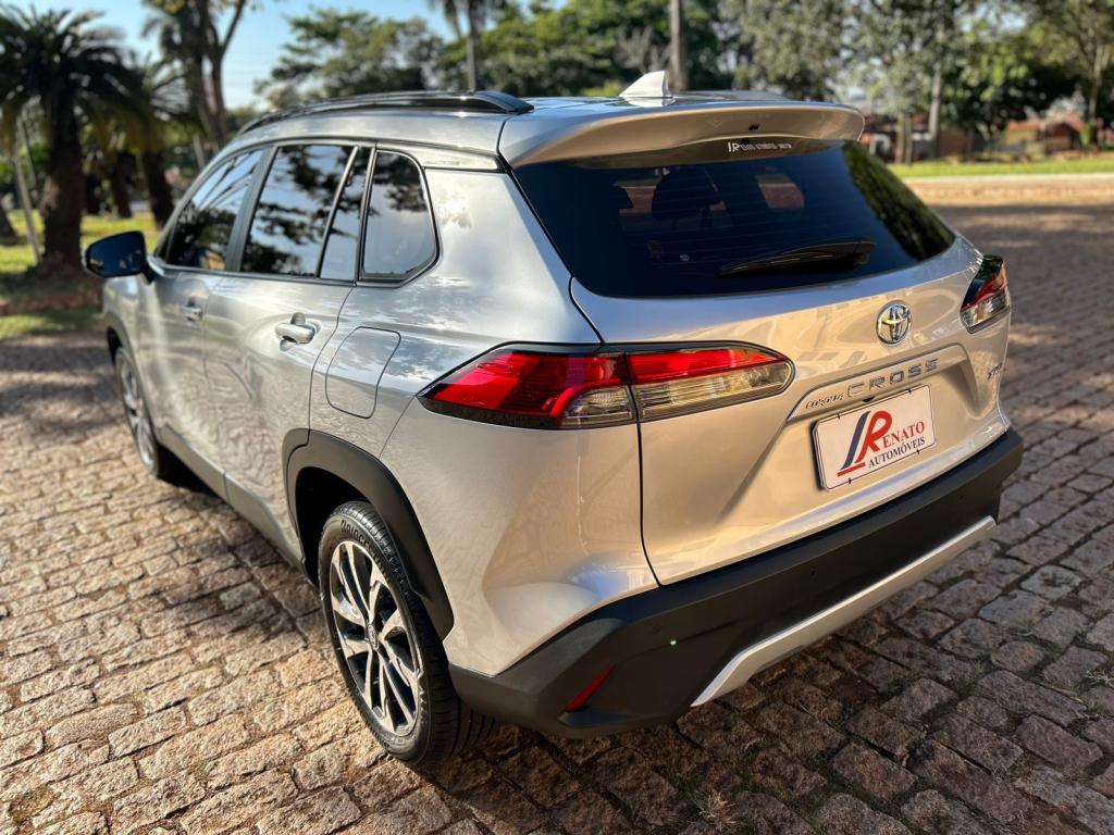 TOYOTA Corolla Cross - Foto