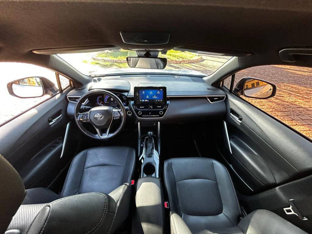 TOYOTA Corolla Cross - Foto