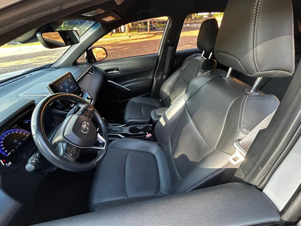 TOYOTA Corolla Cross - Foto