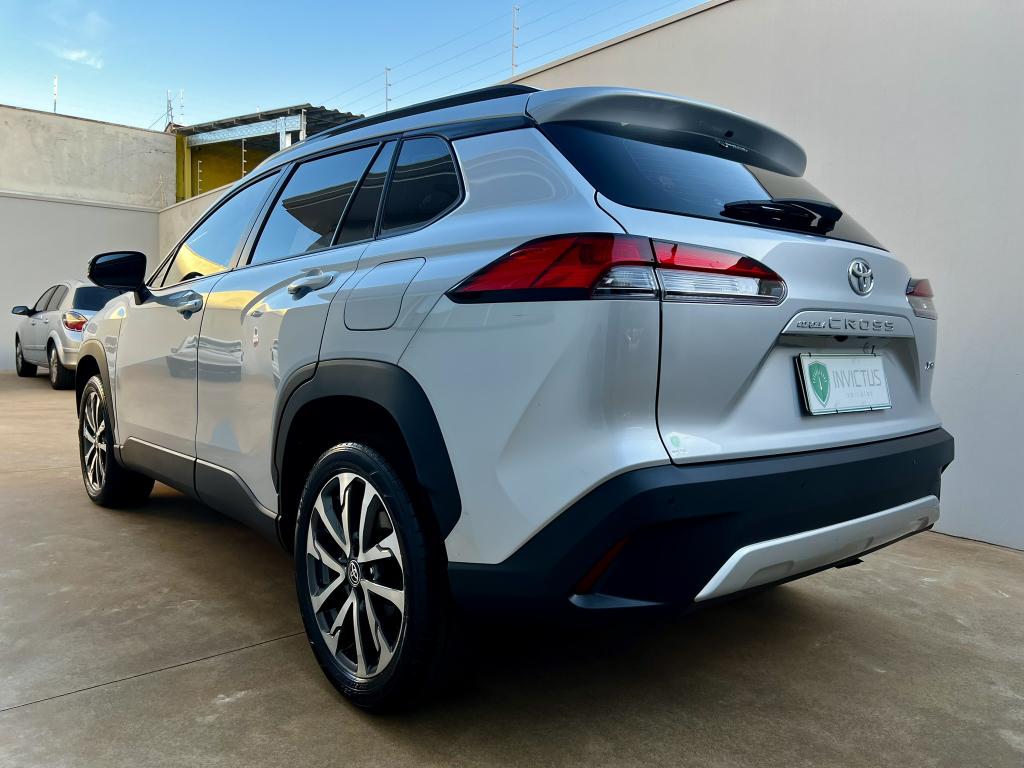 TOYOTA Corolla Cross - Foto