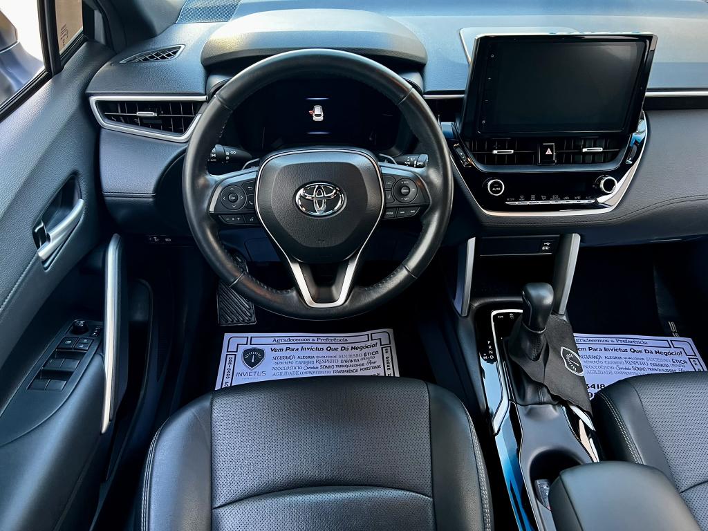 TOYOTA Corolla Cross - Foto