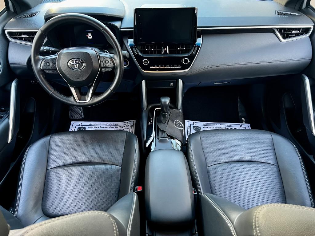 TOYOTA Corolla Cross - Foto