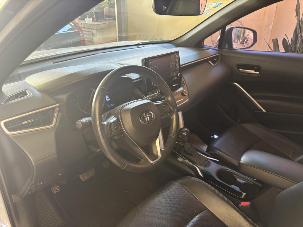 TOYOTA Corolla Cross - Foto
