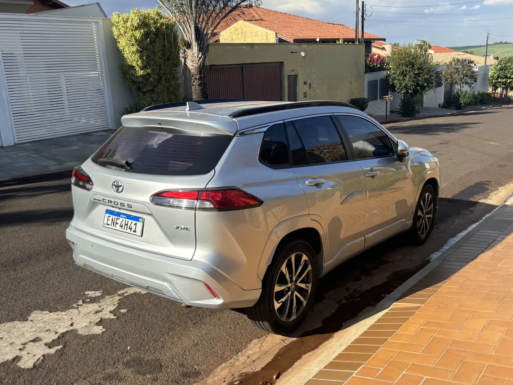 TOYOTA Corolla Cross - Foto