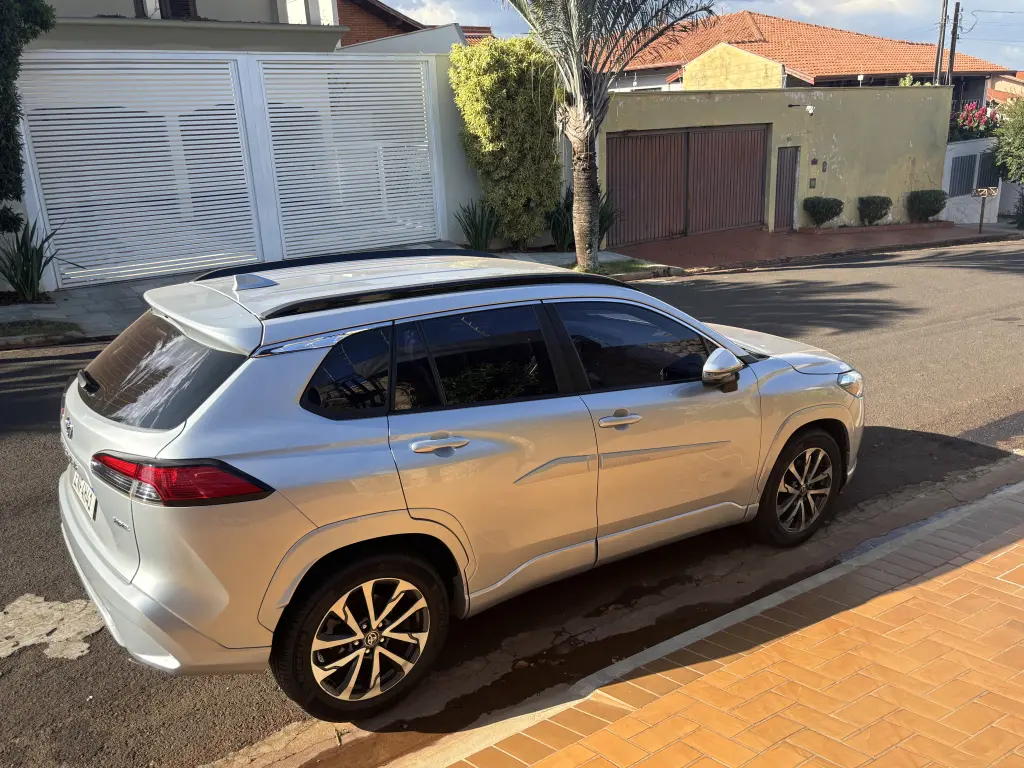 TOYOTA Corolla Cross - Foto