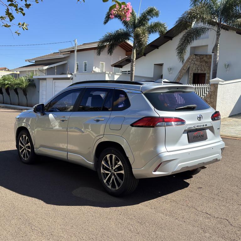 TOYOTA Corolla Cross - Foto