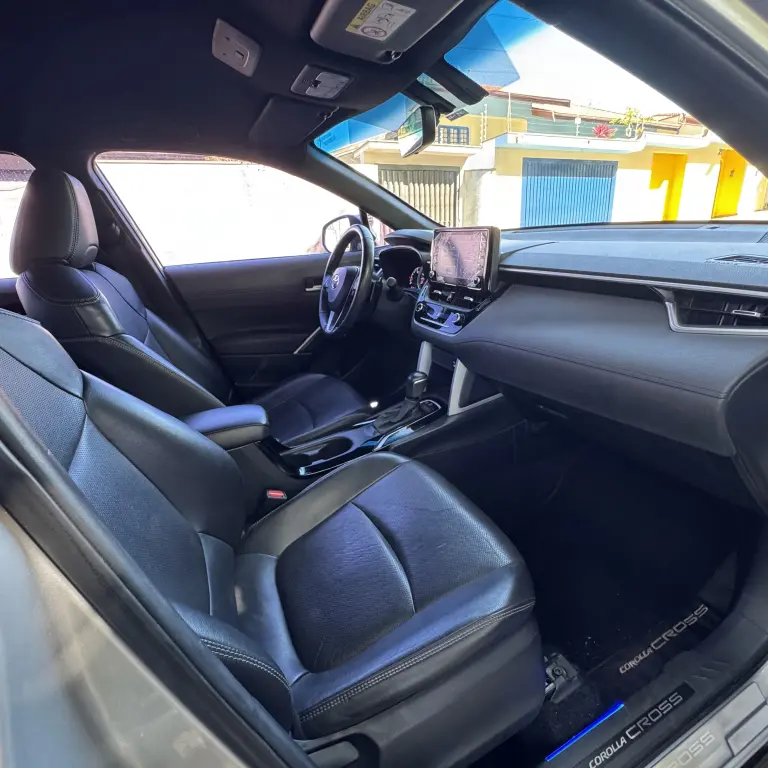 TOYOTA Corolla Cross - Foto