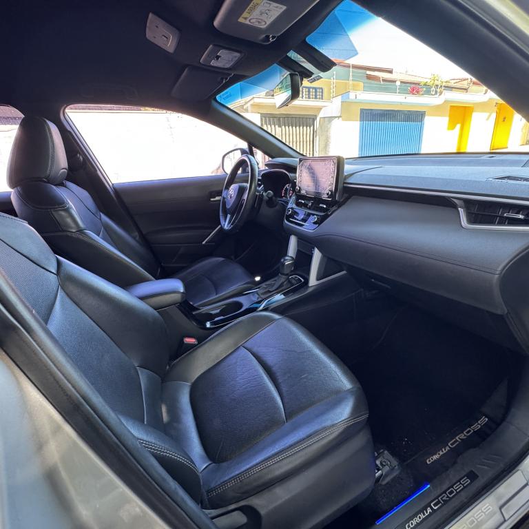 TOYOTA Corolla Cross - Foto