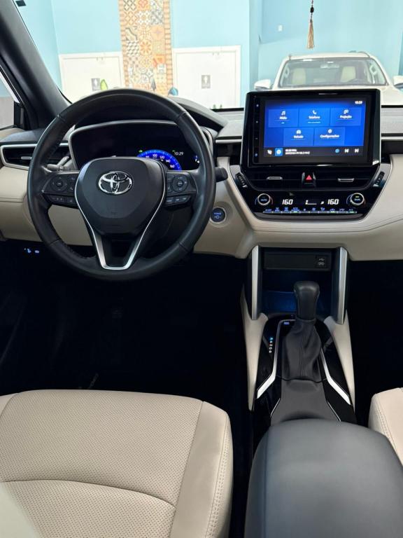 TOYOTA Corolla Cross - Foto