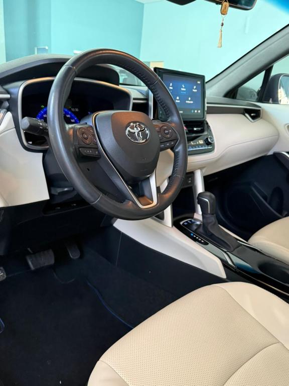 TOYOTA Corolla Cross - Foto
