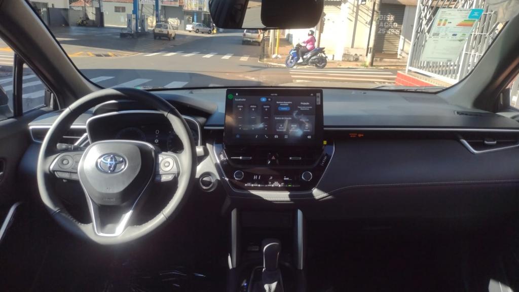 TOYOTA Corolla Cross - Foto