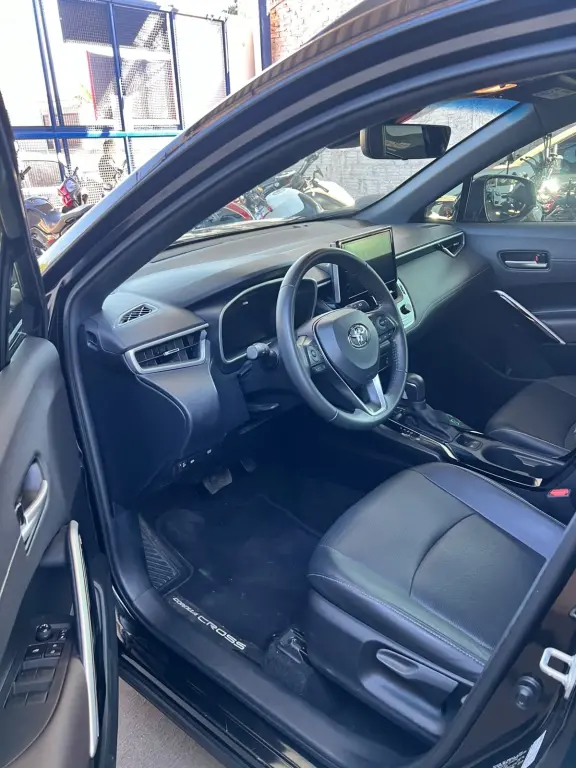 TOYOTA Corolla Cross - Foto