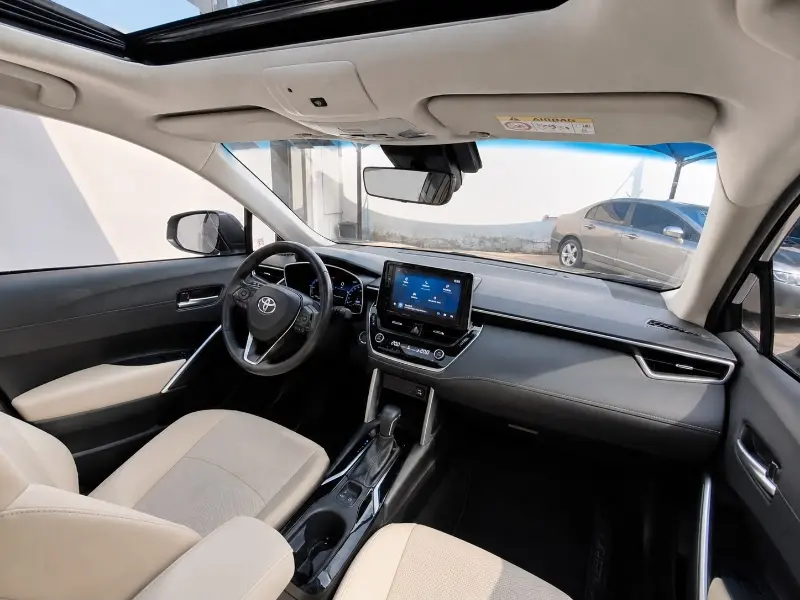TOYOTA Corolla Cross - Foto