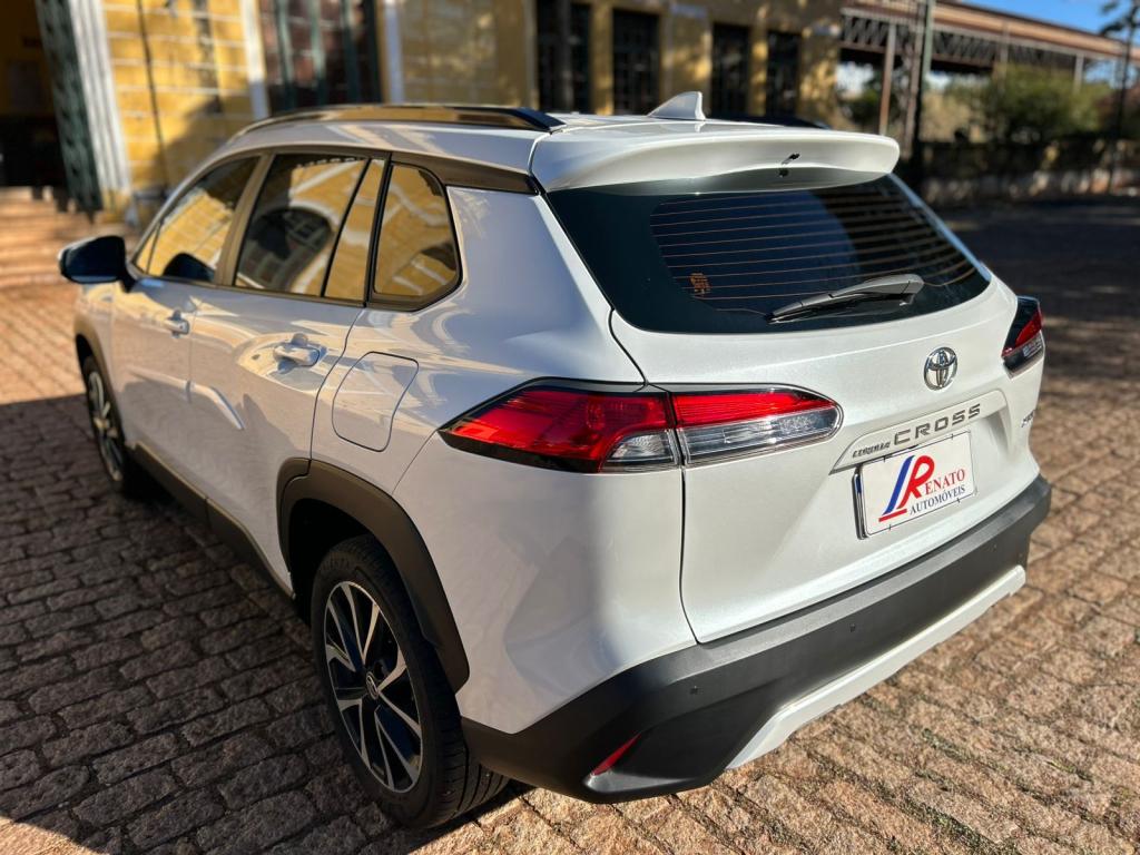 TOYOTA Corolla Cross - Foto