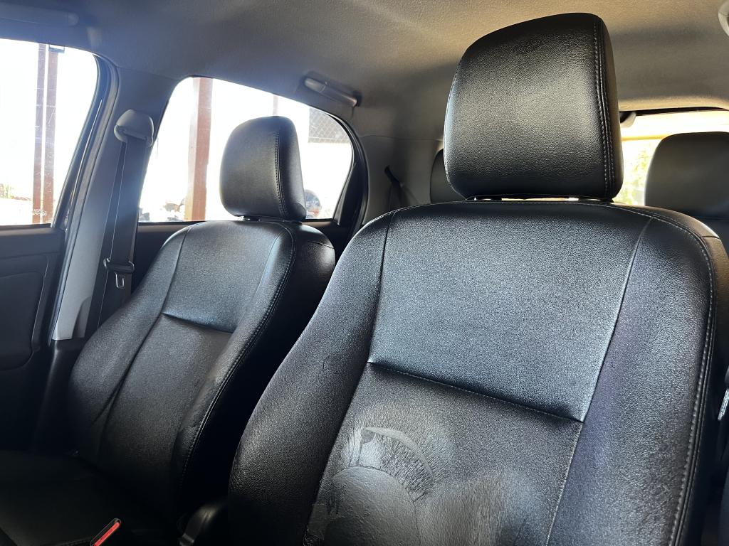 TOYOTA Etios Hatch - Foto