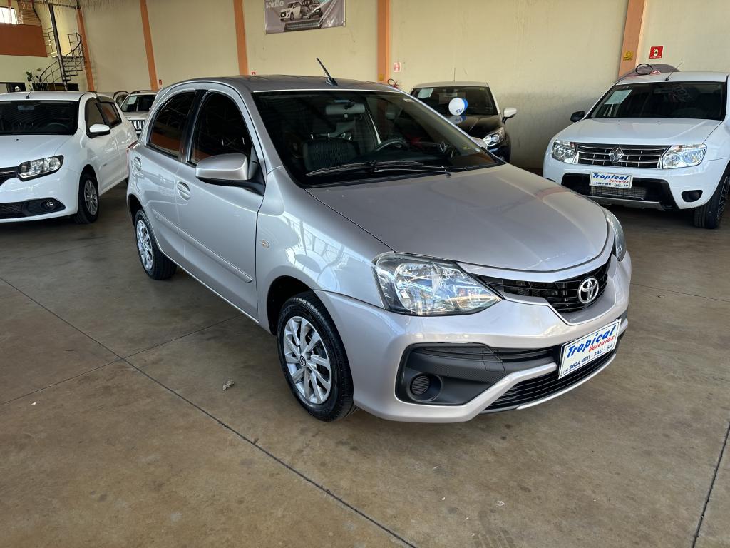 TOYOTA Etios Hatch