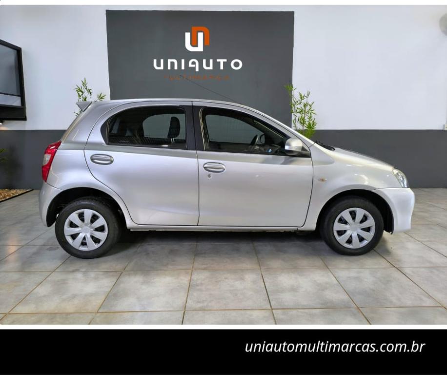 TOYOTA Etios Hatch