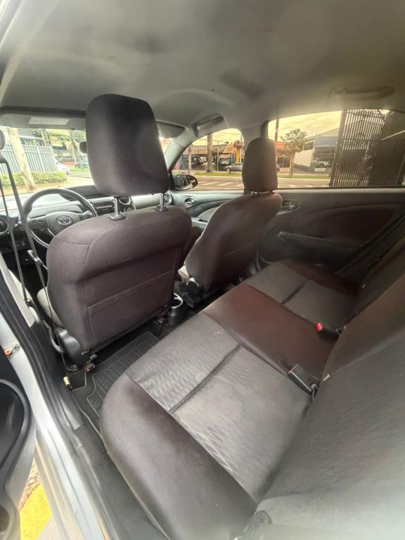 TOYOTA Etios Sedan - Foto