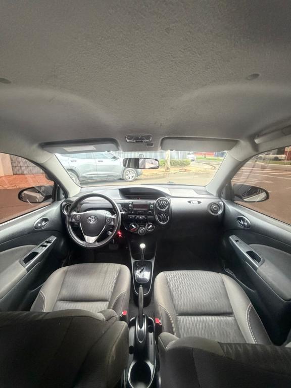 TOYOTA Etios Sedan - Foto