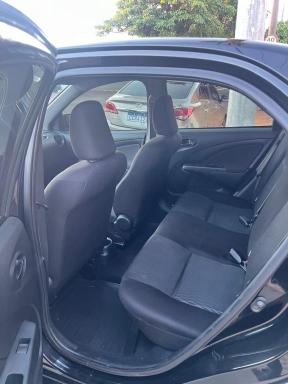 TOYOTA Etios Sedan - Foto