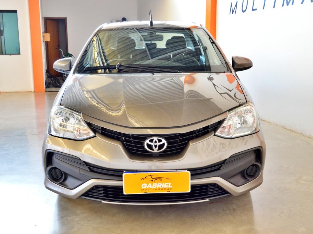 TOYOTA Etios Sedan - Foto