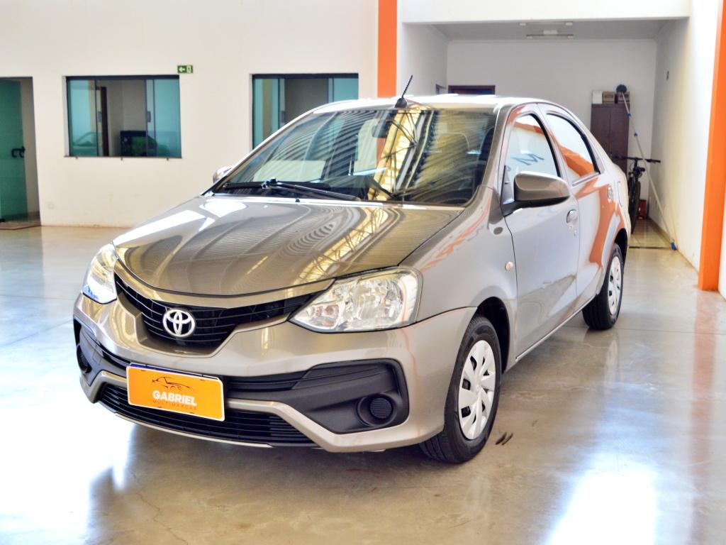 TOYOTA Etios Sedan - Foto