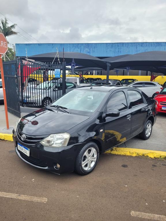 TOYOTA Etios Sedan - Foto