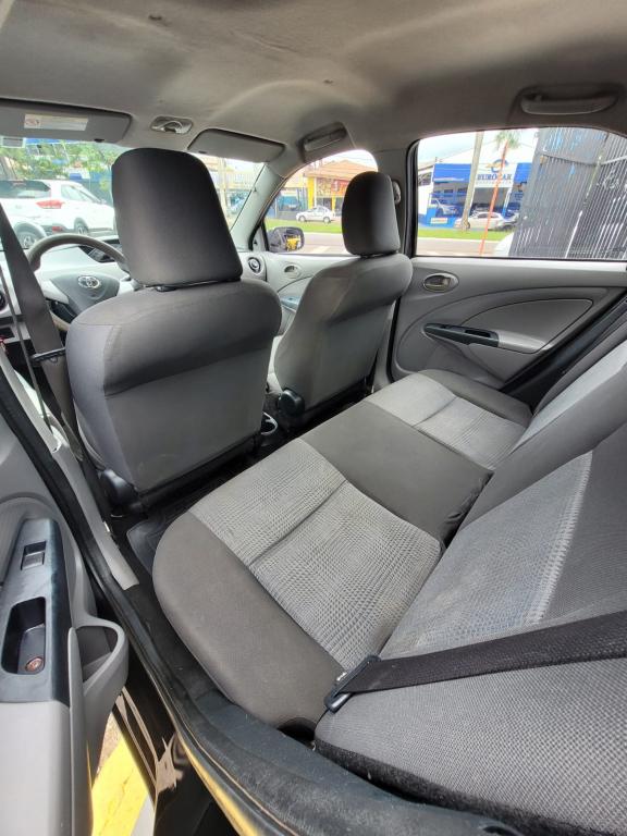 TOYOTA Etios Sedan - Foto