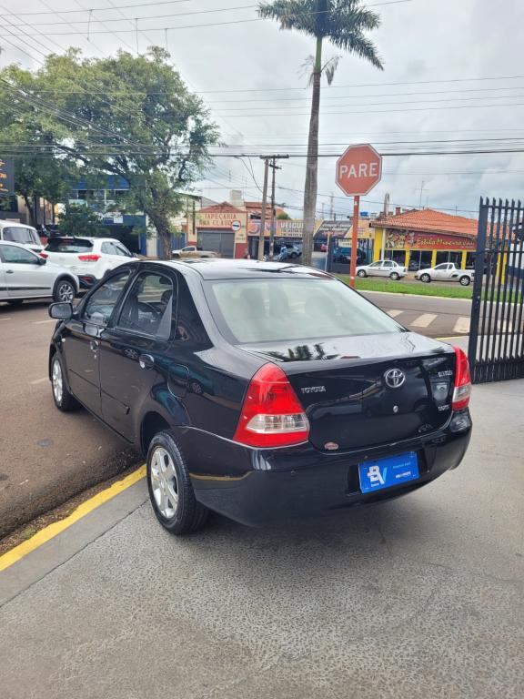 TOYOTA Etios Sedan - Foto