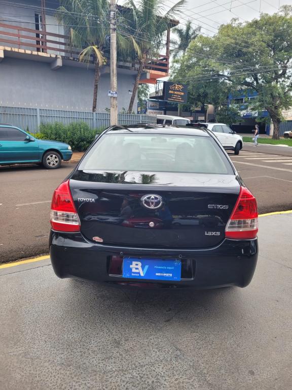 TOYOTA Etios Sedan - Foto