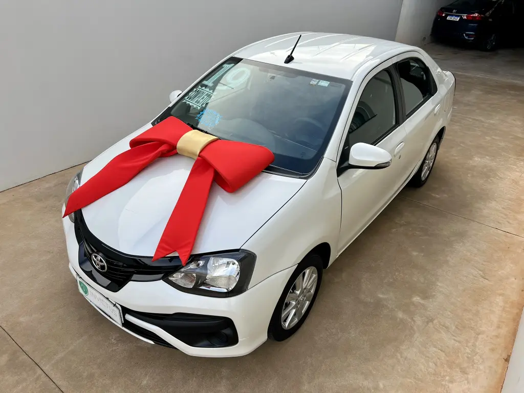 TOYOTA Etios Sedan
