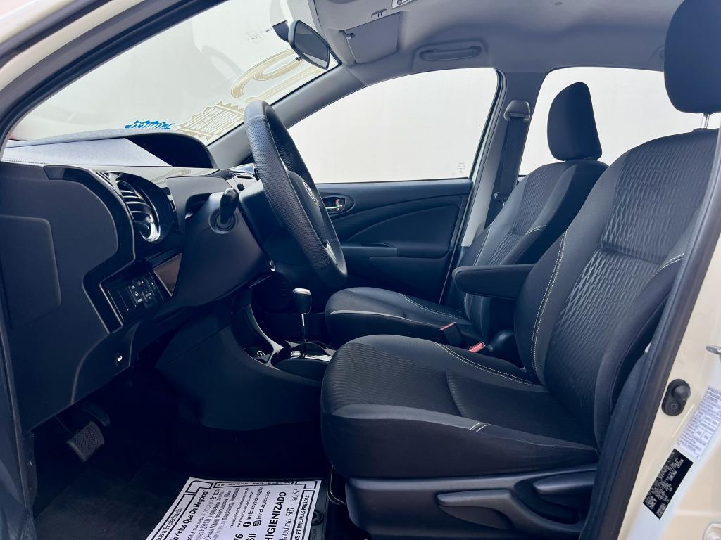 TOYOTA Etios Sedan - Foto