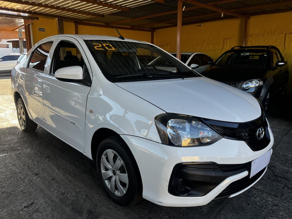 TOYOTA Etios Sedan