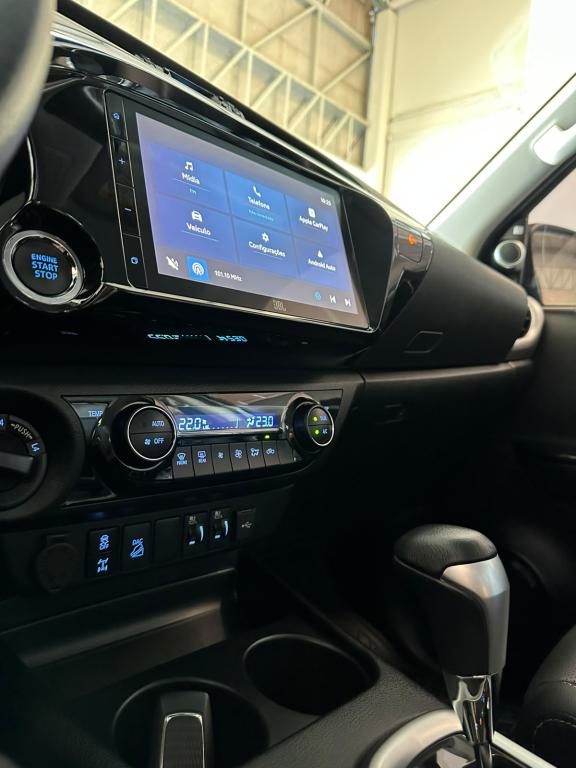 TOYOTA Hilux Caminhonete - Foto