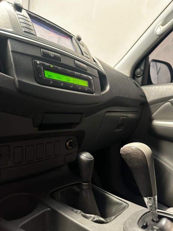 TOYOTA Hilux Caminhonete - Foto