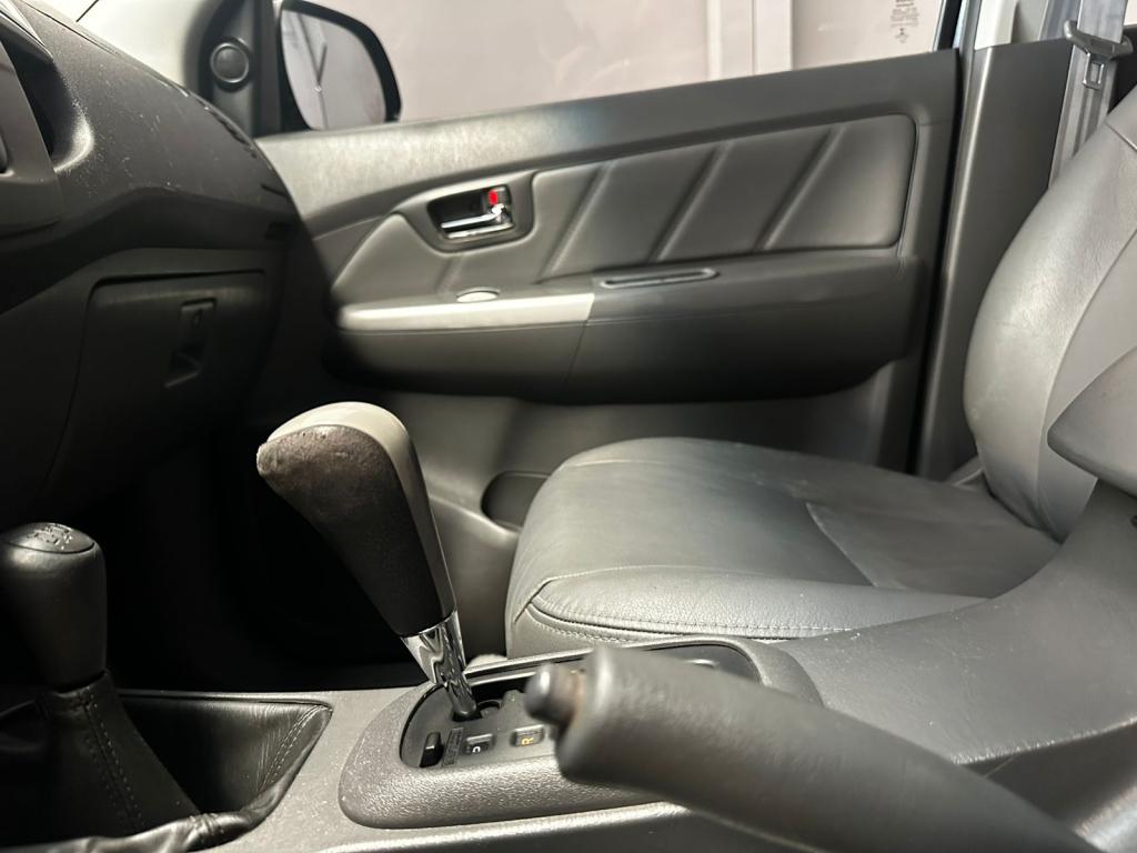 TOYOTA Hilux Caminhonete - Foto