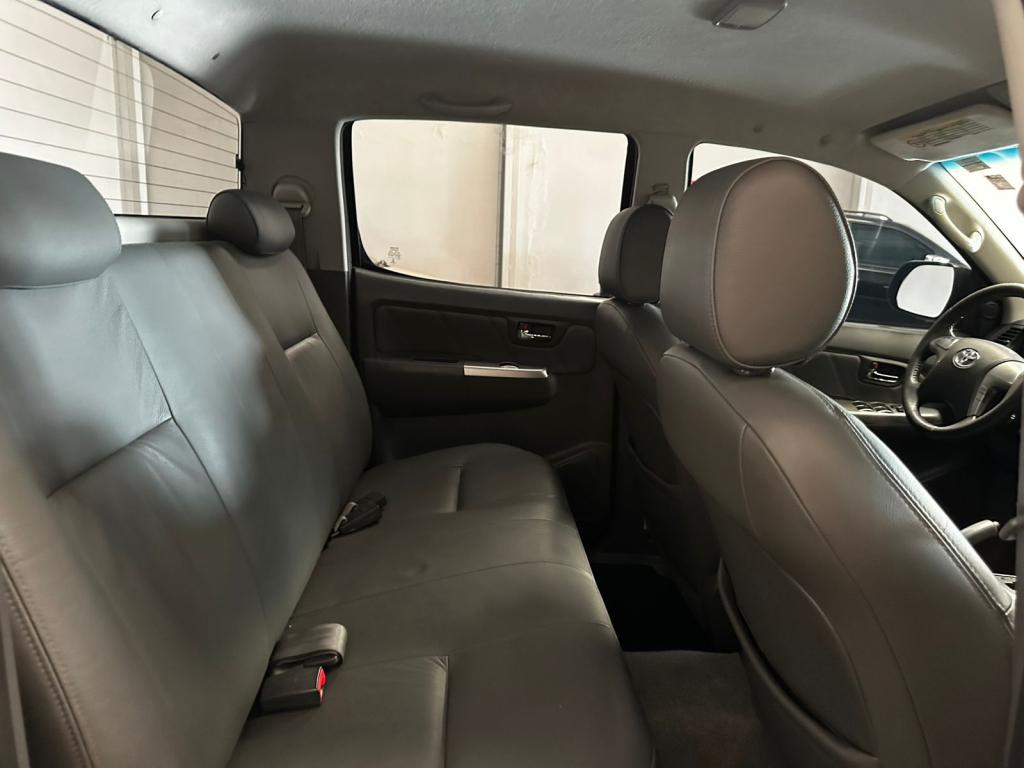 TOYOTA Hilux Caminhonete - Foto