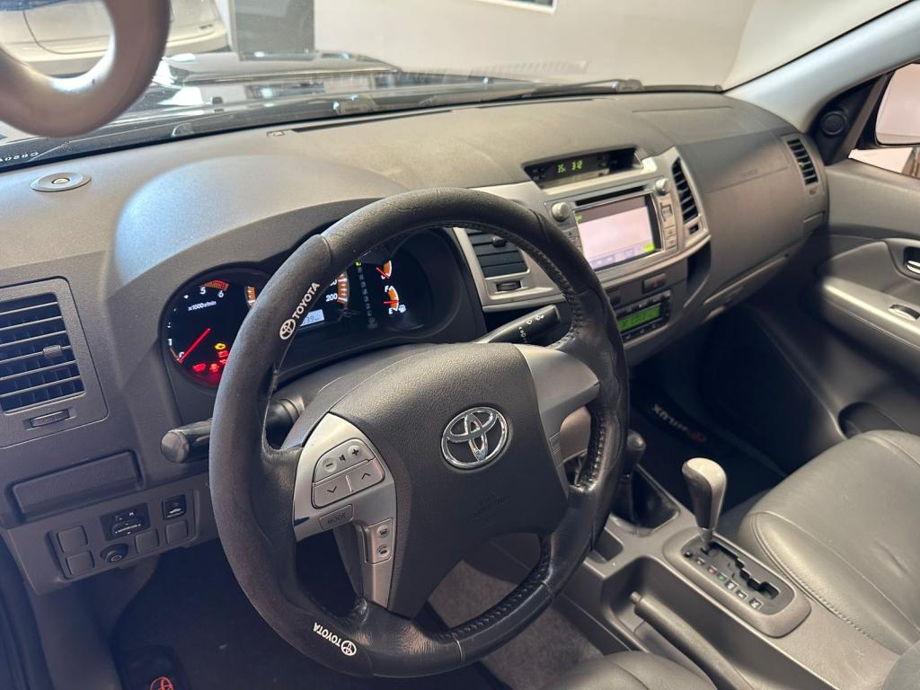 TOYOTA Hilux Caminhonete - Foto