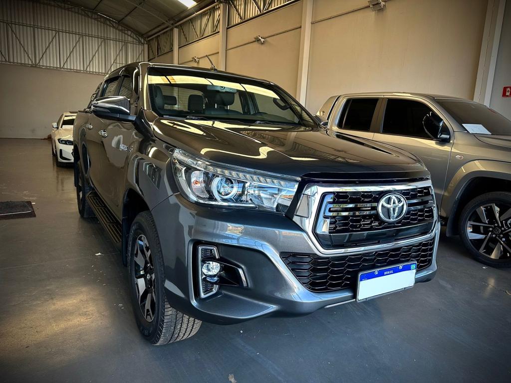 TOYOTA Hilux Caminhonete - Foto