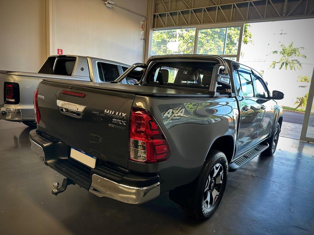 TOYOTA Hilux Caminhonete - Foto