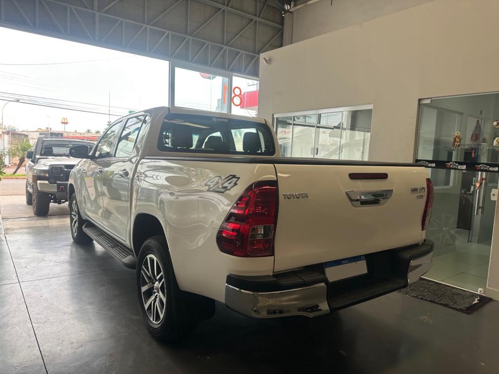 TOYOTA Hilux Caminhonete - Foto